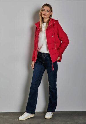 Chaqueta roja capucha - Imagen 2