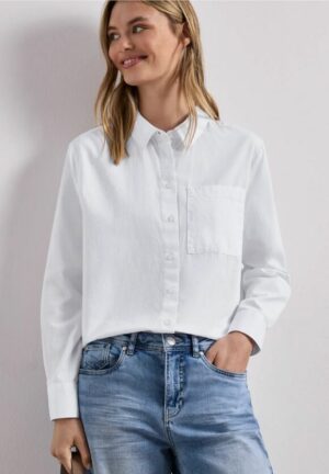 Camisa blanca con cuello