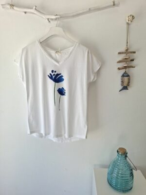 Camiseta pico Flor Acuarela