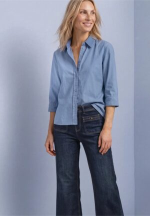 Camisa azul cuello pana