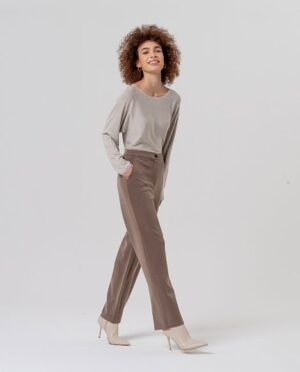 Pantalón recto topo