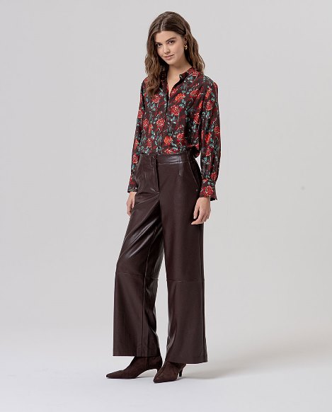 Pantalón polipiel marrón