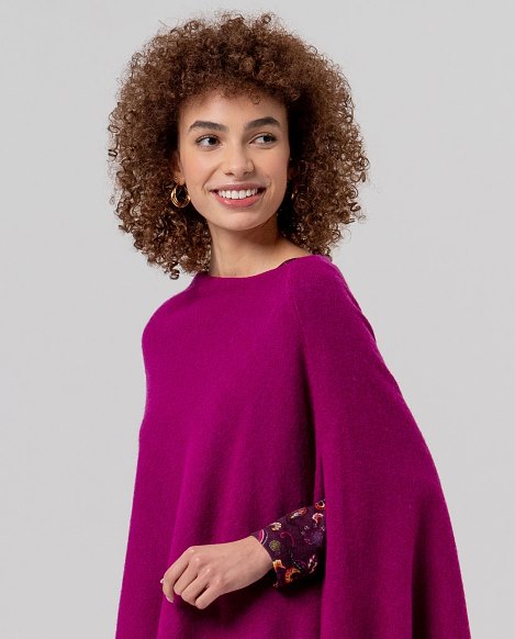 Poncho punto flecos fucsia - Imagen 2