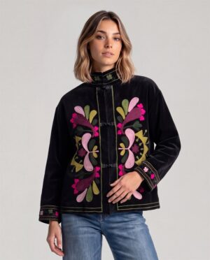 Chaqueta terciopelo negra bordada