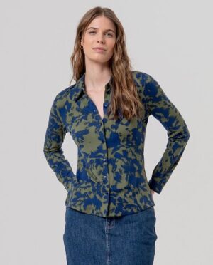 Camisa estampada azul y verde